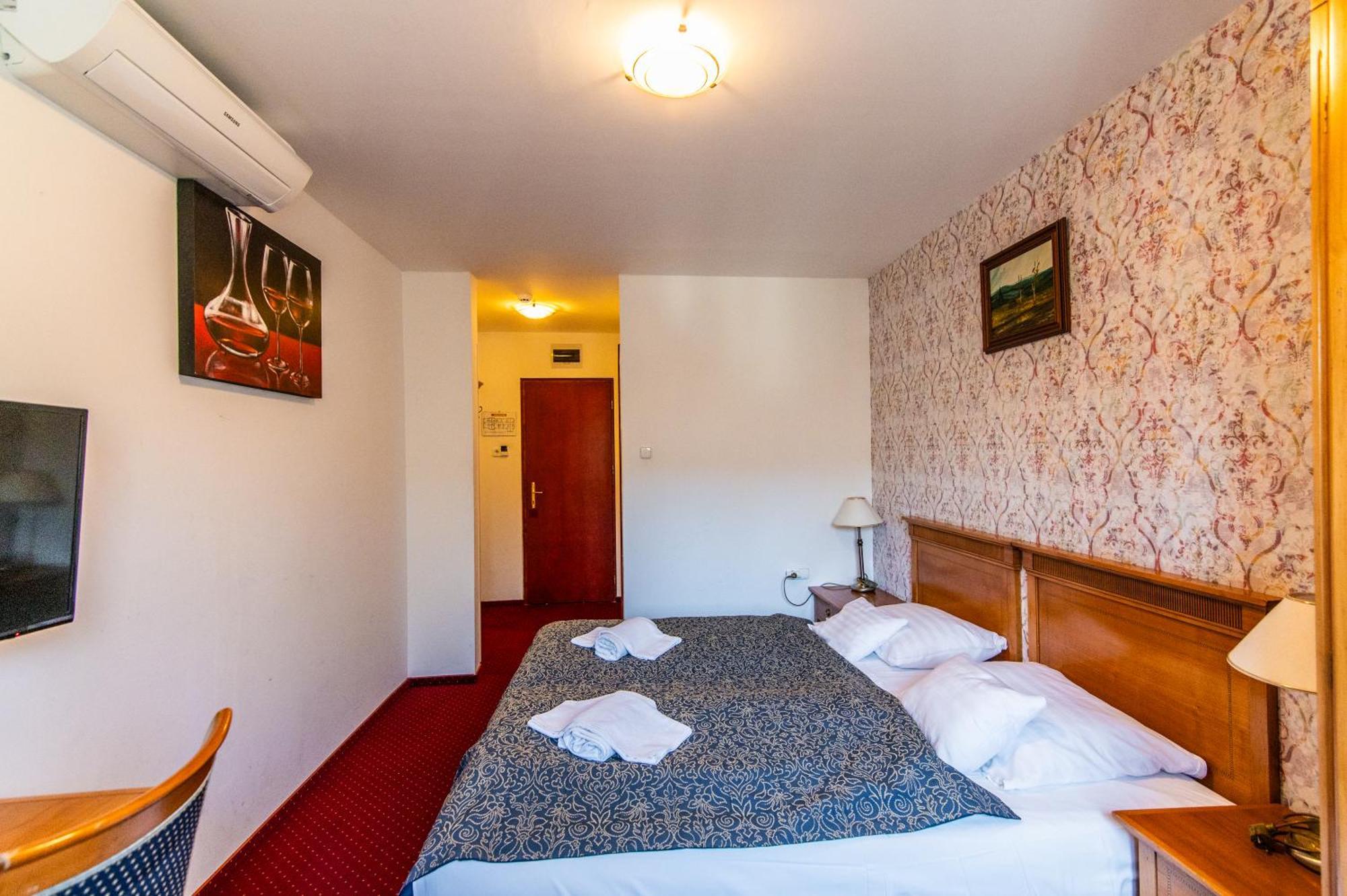 Hotel Borhotel Sziluett Farkasmaly